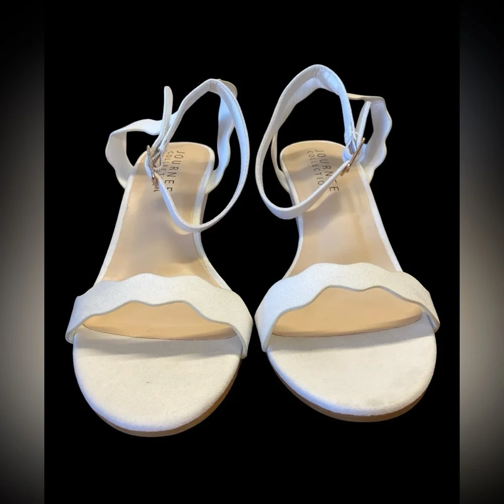 Journee Collection White Scalloped Wedge Sandals